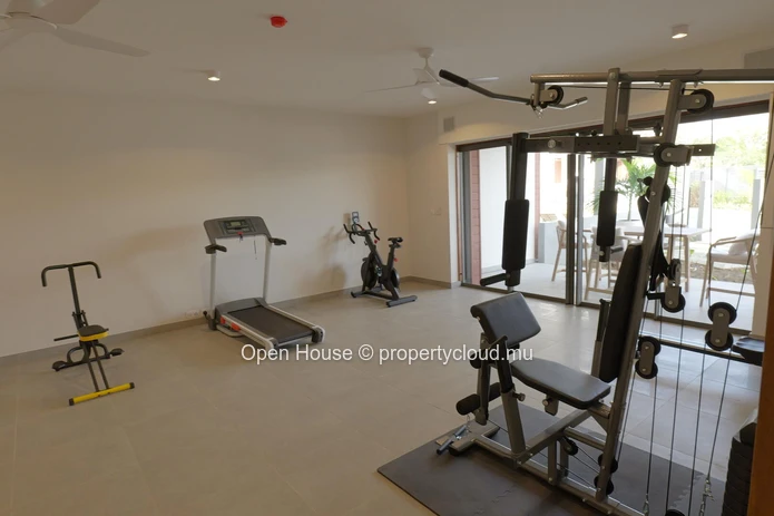 Luxurious PDS Apartment with Communal Pool in Trou aux Biches -- Accessible to Foreigners - Sea Access - Close to Ame...