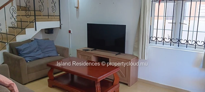 3 bedroom house with a pool and parking space in a quiet residential area in the heart of Trou aux Biches