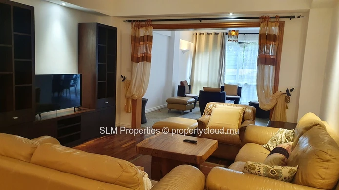 Floréal - Appartement en rez-de-chaussée de 185 m²
