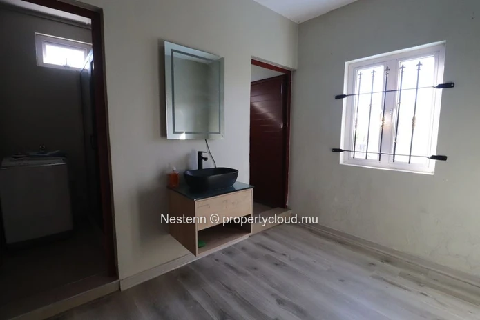 Charming 3-bedroom house with private pool 