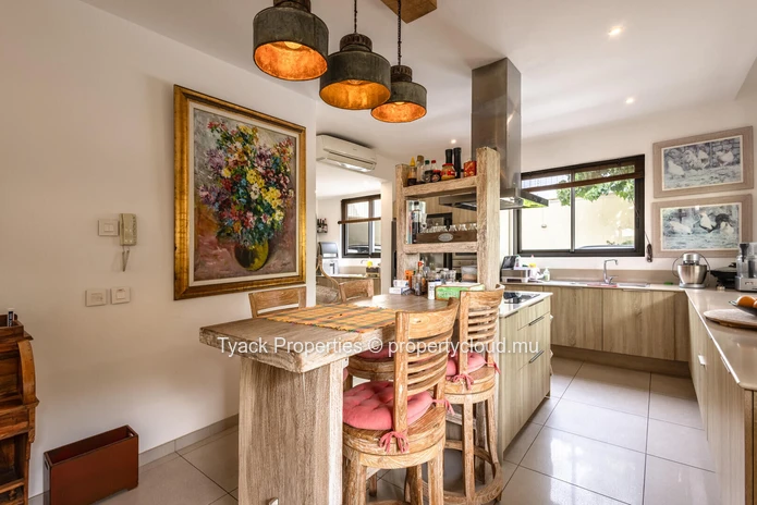 3-Bedroom PDS Villa with Private Pool and Office in Mauritius