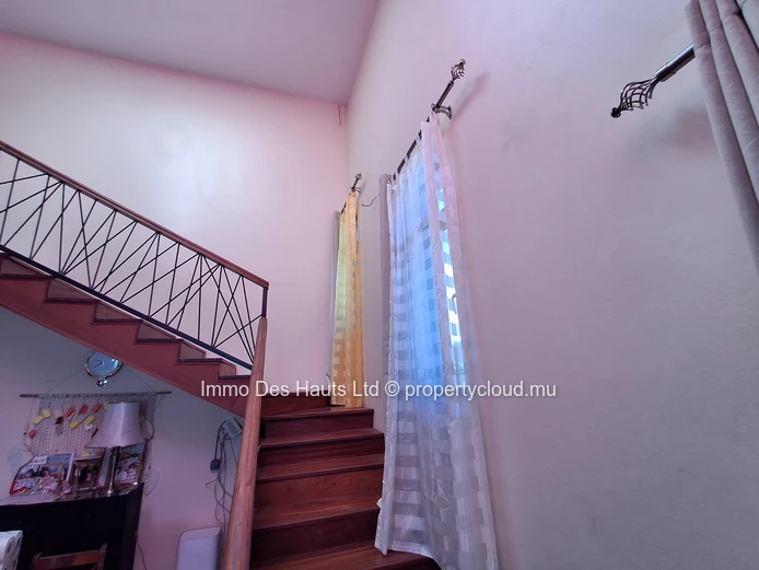 Maison meublée de 5 chambres à vendre – Allée Brillant, Floréal