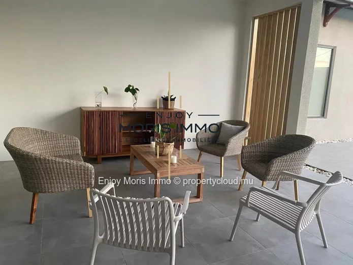 Stunning 4-bedroom modern villa in Calodyne