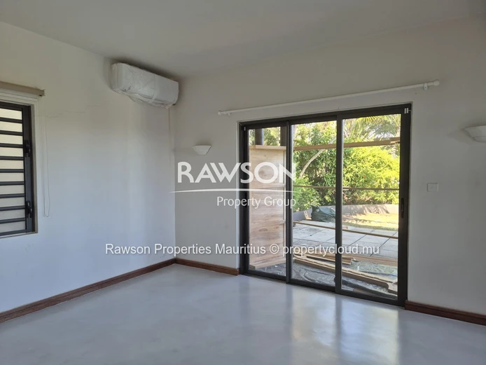 4-Bedroom House | Black River | Stunning Sea View, Pool & Garden with BBQ Area