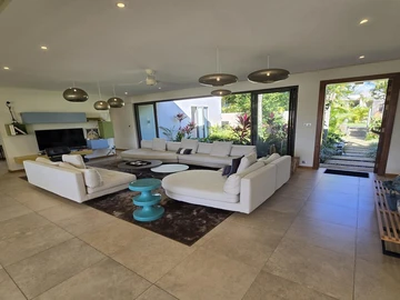 5 Bedroom Villa