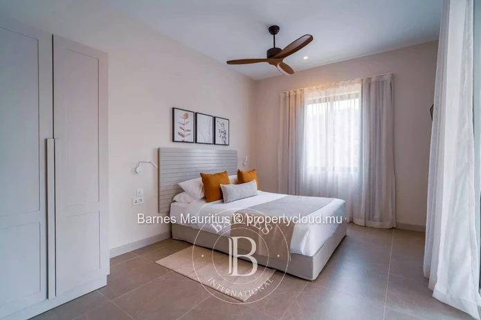 TAMARIN - Stylish Beachfront Apartment - 2 Bedrooms
