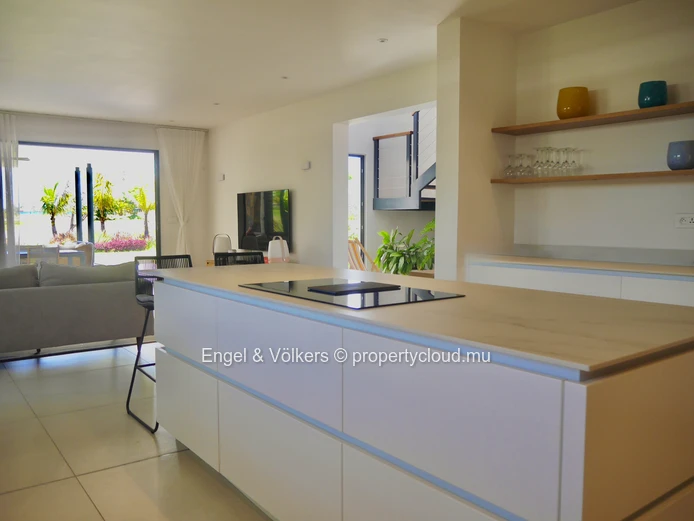 Exceptional Villa Bridging Ocean Luxury and Golfside Tranquility