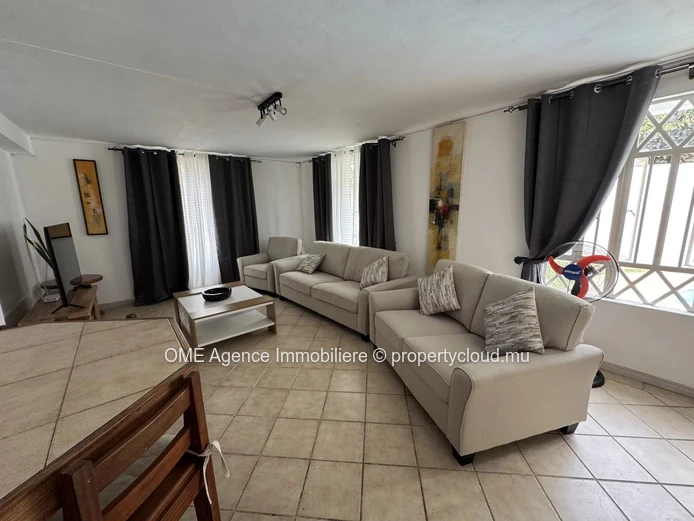 Superbe maison familiale de 4 chambres à Rivière Noire