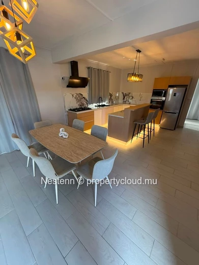 Villa neuve avec grande cour – Un cadre idéal pour votre famille