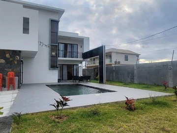 4 Bedroom Villa