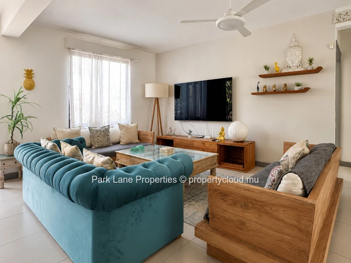 Charming Single-Storey 4-Bedroom Villa with Pool and Garden