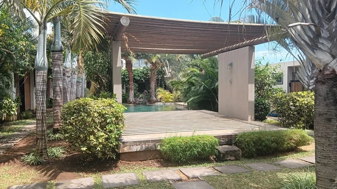For Rent: Furnished Apartment with Rooftop Terrace and Swimming Pool in Flic-en-Flac, Mauritius