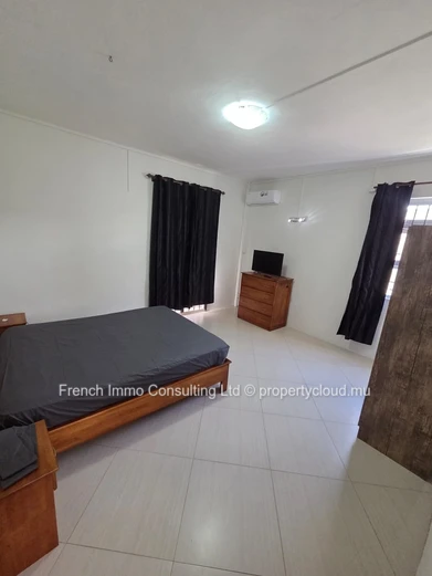 Maison 2 chambres avec jardin a mon Choisy