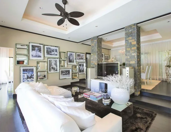 Elegant Villa In A Golf Estate With Sea View.