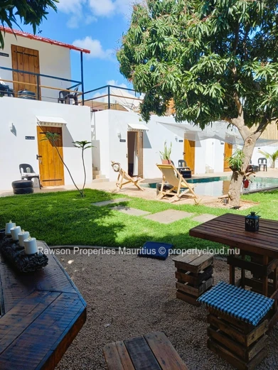 15 Bedroom Guest House For Sale in Albion