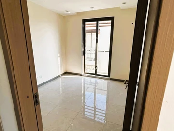 5 Bedroom Villa