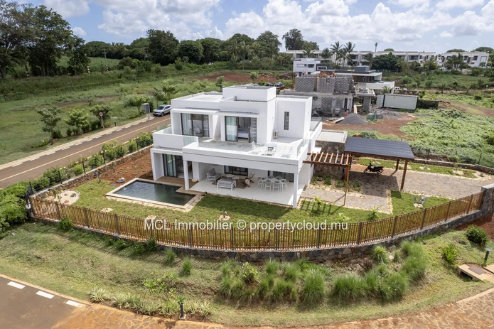 Maison contemporaine à Haute Rive