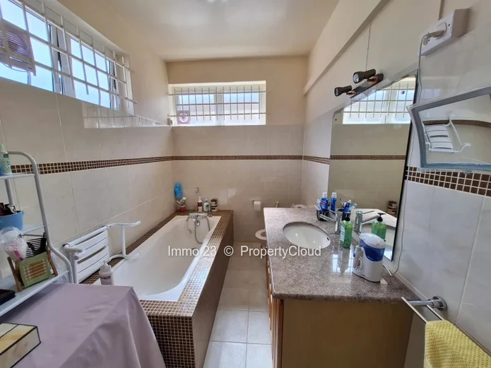 Maison / Villa - 4 chambres - Curepipe - Ref. MA68364VE