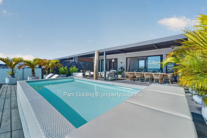 Penthouse d’exception avec vue mer à vendre | Pointe aux Canonniers, Île Maurice