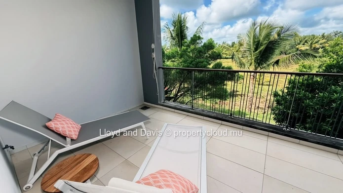 Luxury Apartment with Golf Course Views