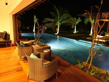 6 Bedroom Villa