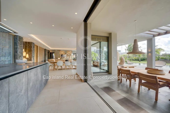 Anahita - Luxurious 660 sqm villa, golf and beach access