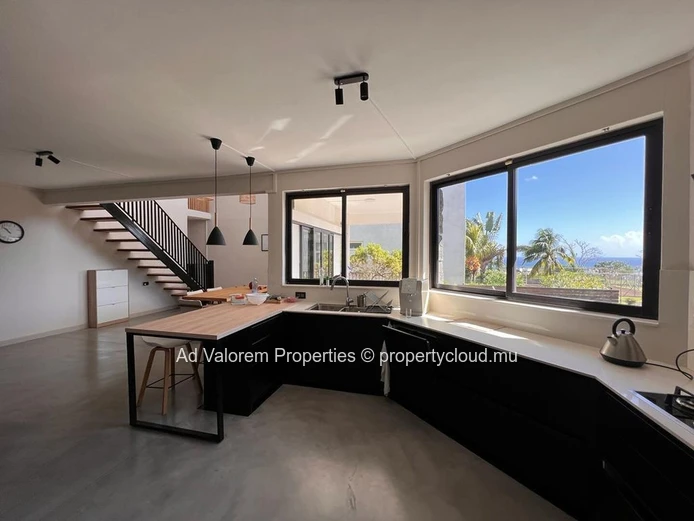 A Vendre - Villa dans un gated community sécurisé à Albion