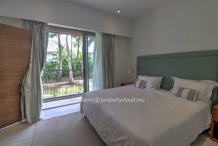 An exceptional 2-bed apartment in a golf estate 