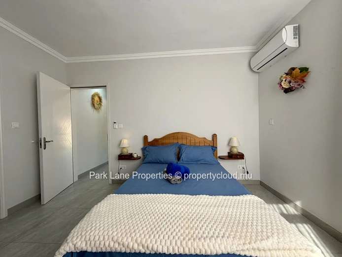 Family detached home with private pool near forest