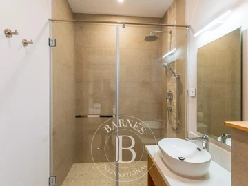 4 Bedroom Apartment