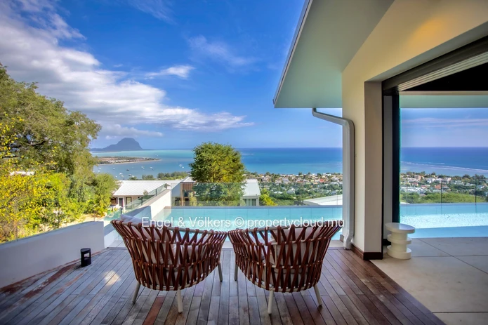 Ultra-Luxury Villa with Panoramic Lagoon Views in Black River, Mauritius