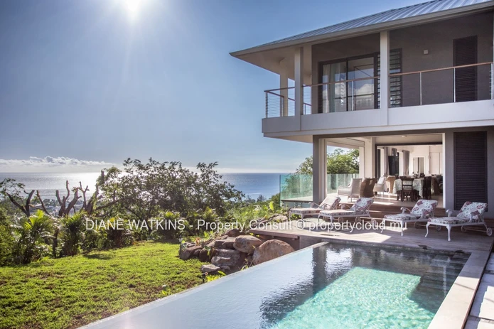 Villa contemporaine de 5 chambres à louer avec vue mer et piscine privée – Rivière Noire