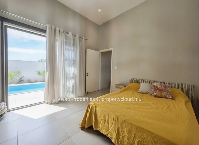 Villa individuelle de 2 chambres en-suite avec piscine privée à louer à Péreybère