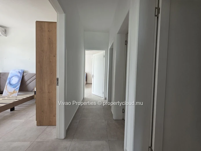 Vie urbaine et piscine commune à Tamarin - Appartement de 2 chambres à vendre ! #ImmobilierTamarin #VieDeLuxe