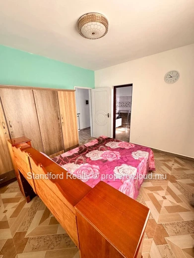 Villa 4 Chambres à Louer à Grand Gaube, Nord
