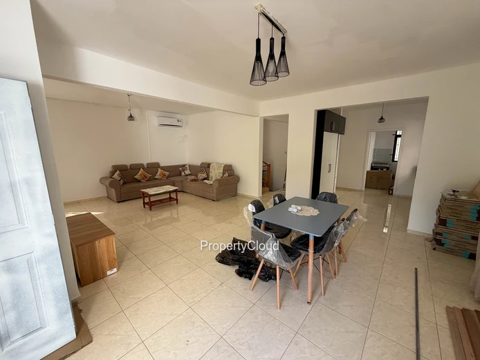 À Louer | Villa De 4 Chambres | Trou Aux Biches