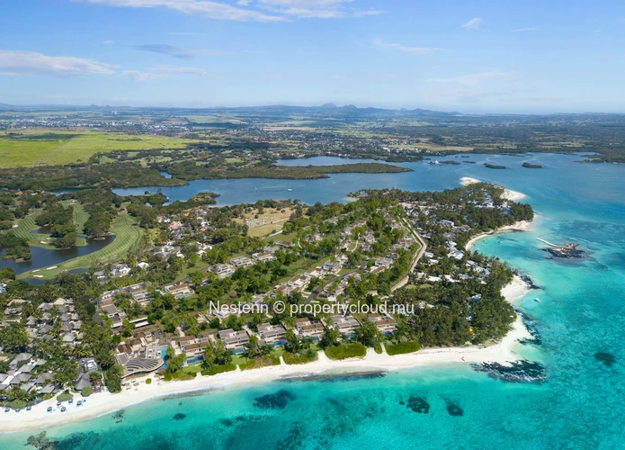Villa d'exception au sein d'une résidence pieds dans l'eau