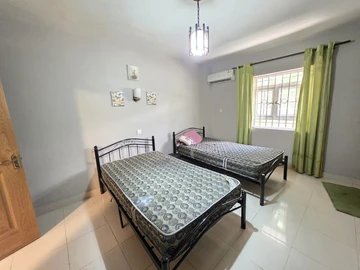 Appartement de 8 Chambres