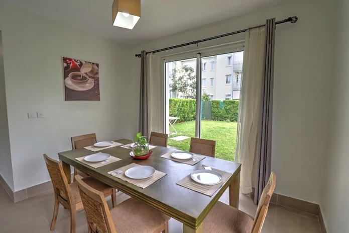 Maison jumelée de 3 chambres avec un beau jardin