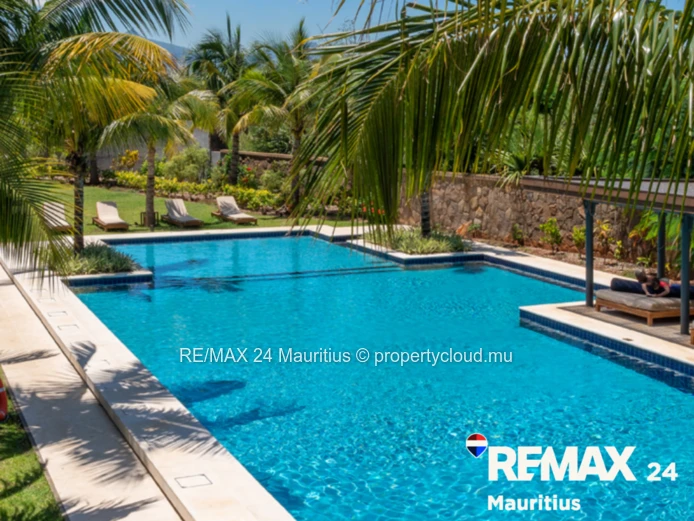 Prime Residential Plot in Balaclava Royal Park | 499.37 m²