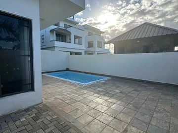 Townhouse, Duplex de 3 Chambres