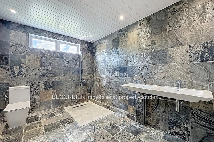 Spacious house for sale