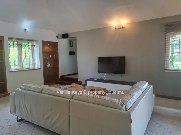 Live the Tropical Elegance -Local Investment Only