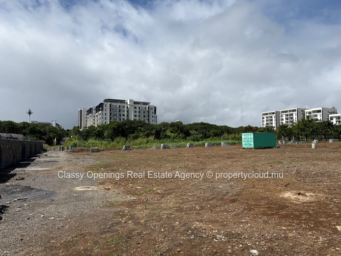 Terrain 4 225 m² Sodnac — Dégagé, vue montagne, proche commerces
