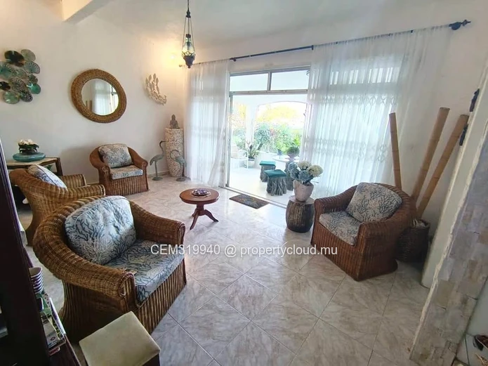 Beachfront Bungalow for Rent – Blue Bay, Mahébourg