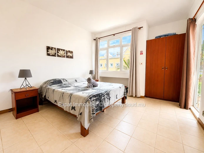 2-Bedroom Ensuite Duplex with Shared Pool – For Rent in Flic-en-Flac