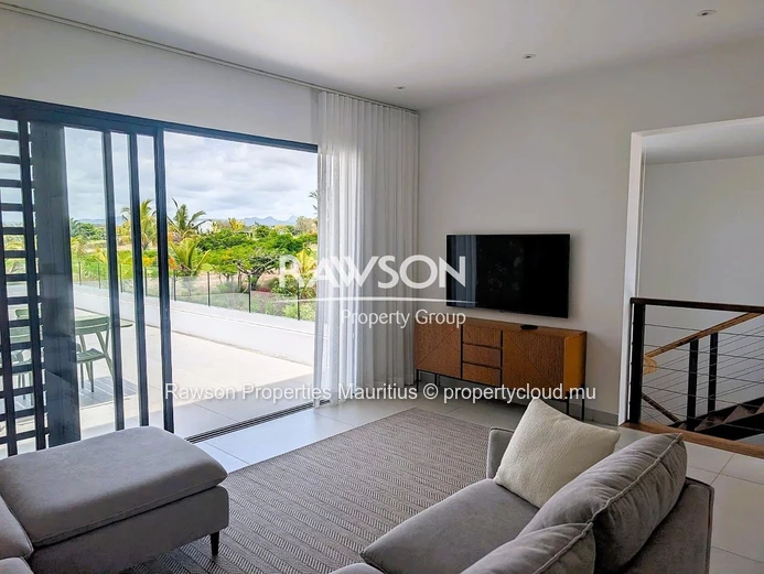 Villa Contemporaine De 4 Chambres Avec Vue Sur Le Golf À Vendre À Azuri | Roches Noires | €
