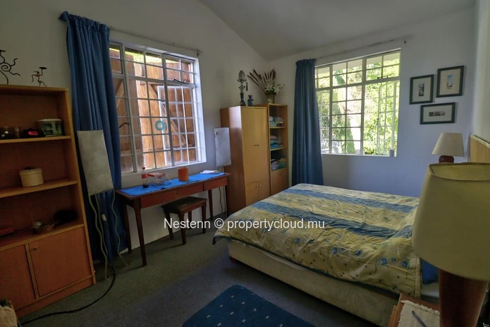 Spacieuse villa traditionnelle en triplex à Sodnac avec 4 chambres, vue sur la mer et la montagne, proche des commodi...