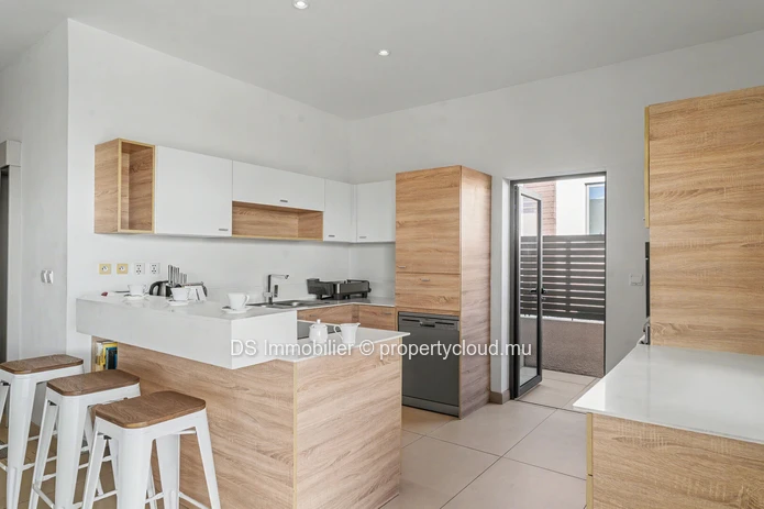 For Rent – 2-Bedroom Penthouse With Sea View | North-West