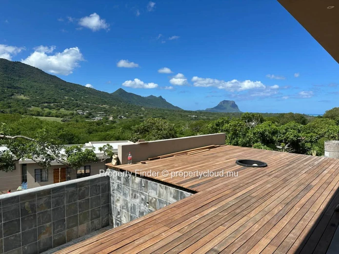 Brand New 3-4 Bedroom Villa with Infinity Pool in a Sought-After Estate, Black River